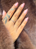 Natural grace mini ring