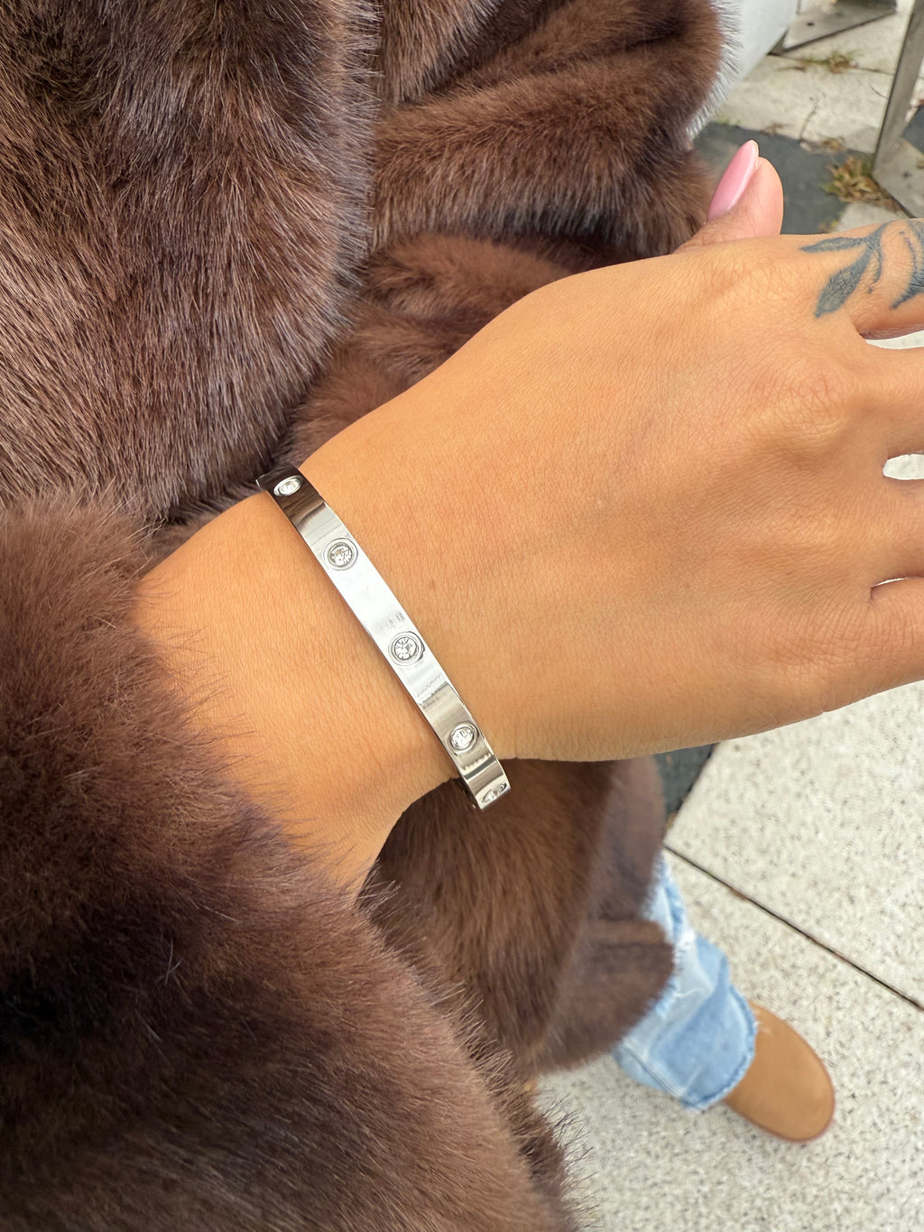 Circle of trust armband