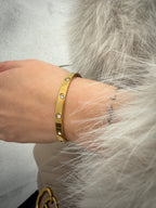 Circle of trust armband