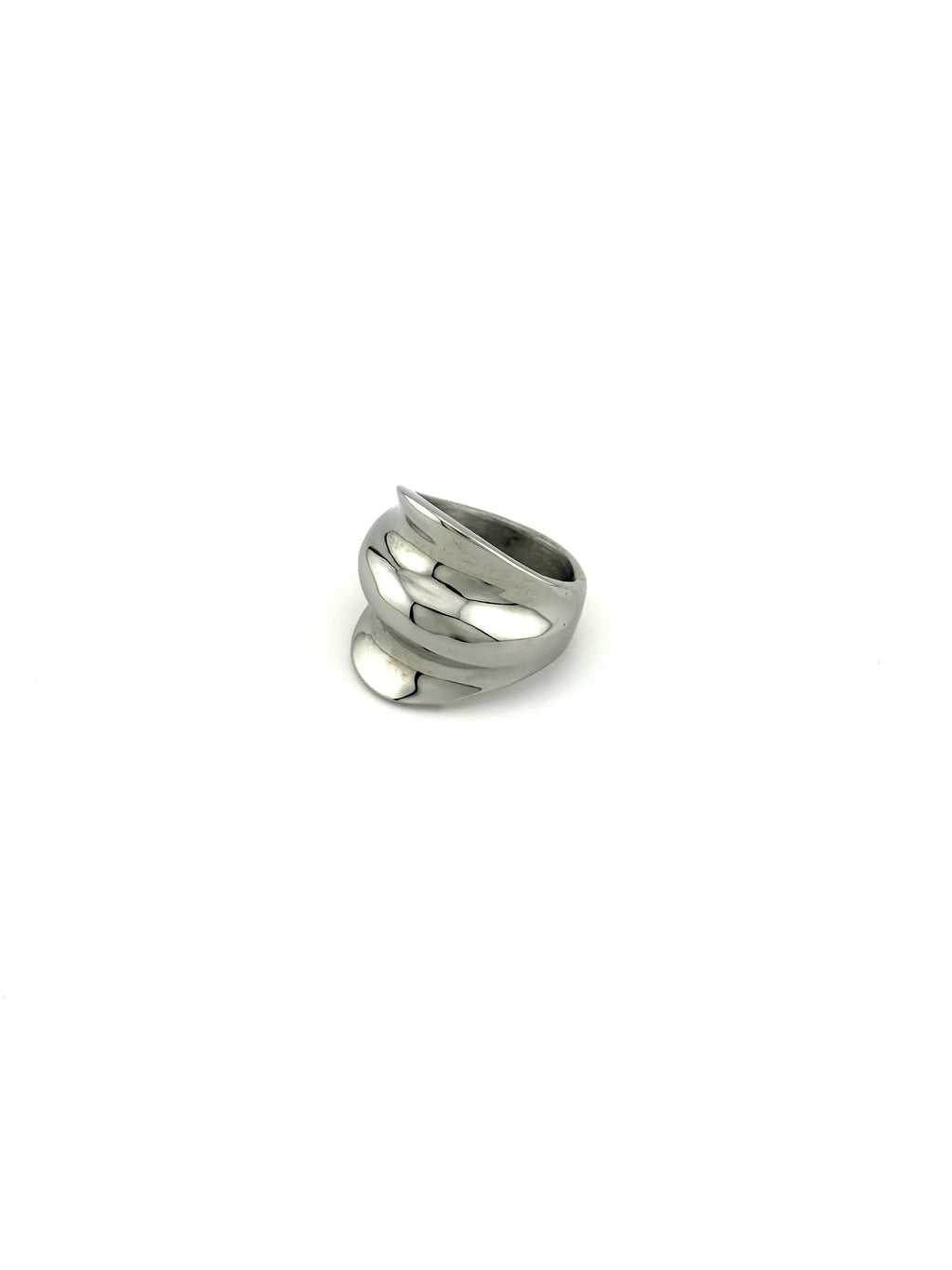 Pebble rise ring