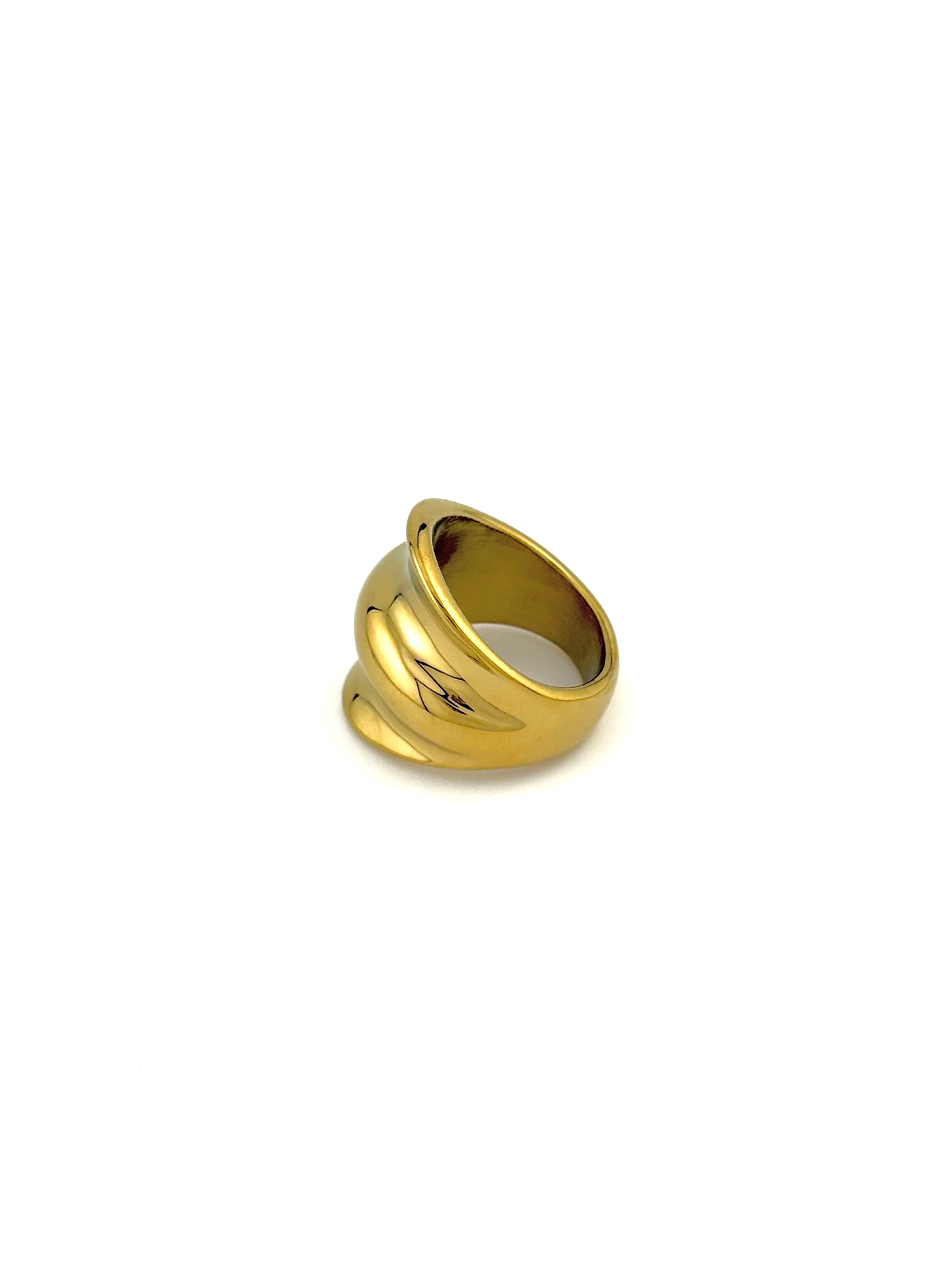 Pebble rise ring